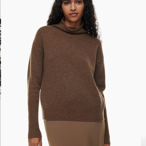 Wilfred Luxe Cashmere Cyprie Sweater - Picture 2 of 5